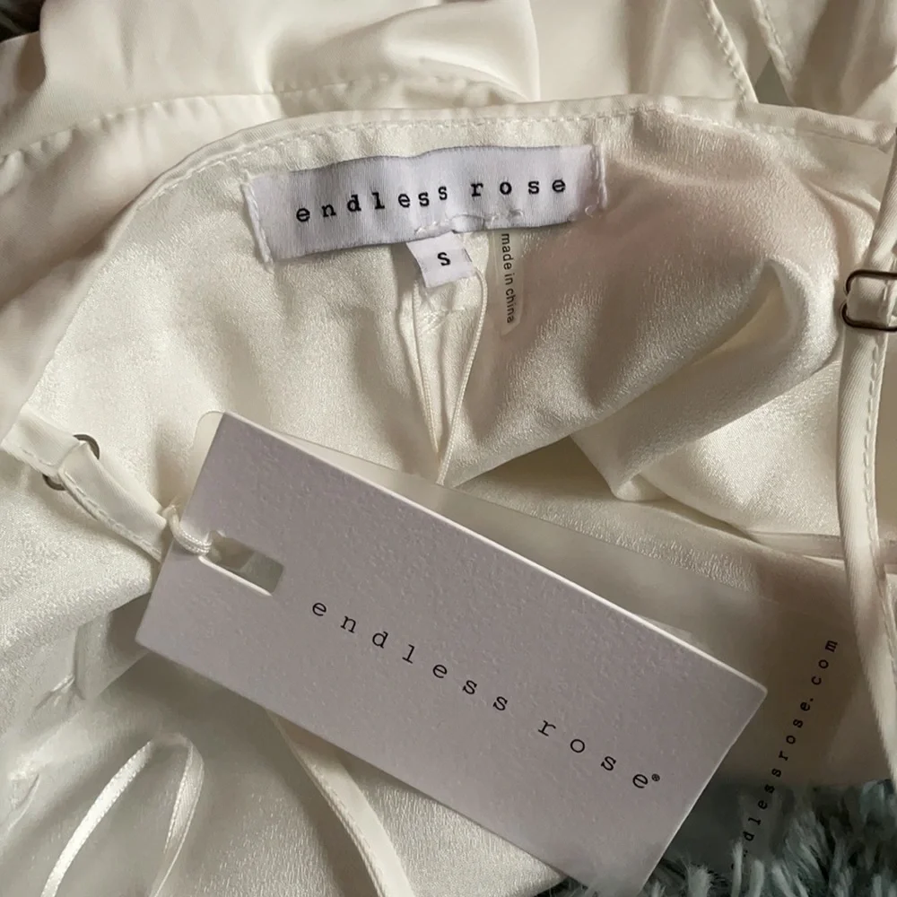 Asymmetrical Cascade Ruffle Blouse - Picture 5 of 6
